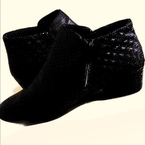 Fashionable ankle boots!